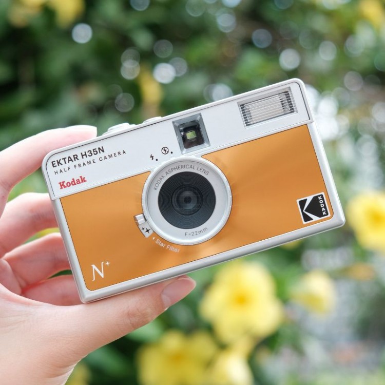 Aparat foto analogica pe film 35mm (135) + lampa, KODAK H35N, gri - auriu